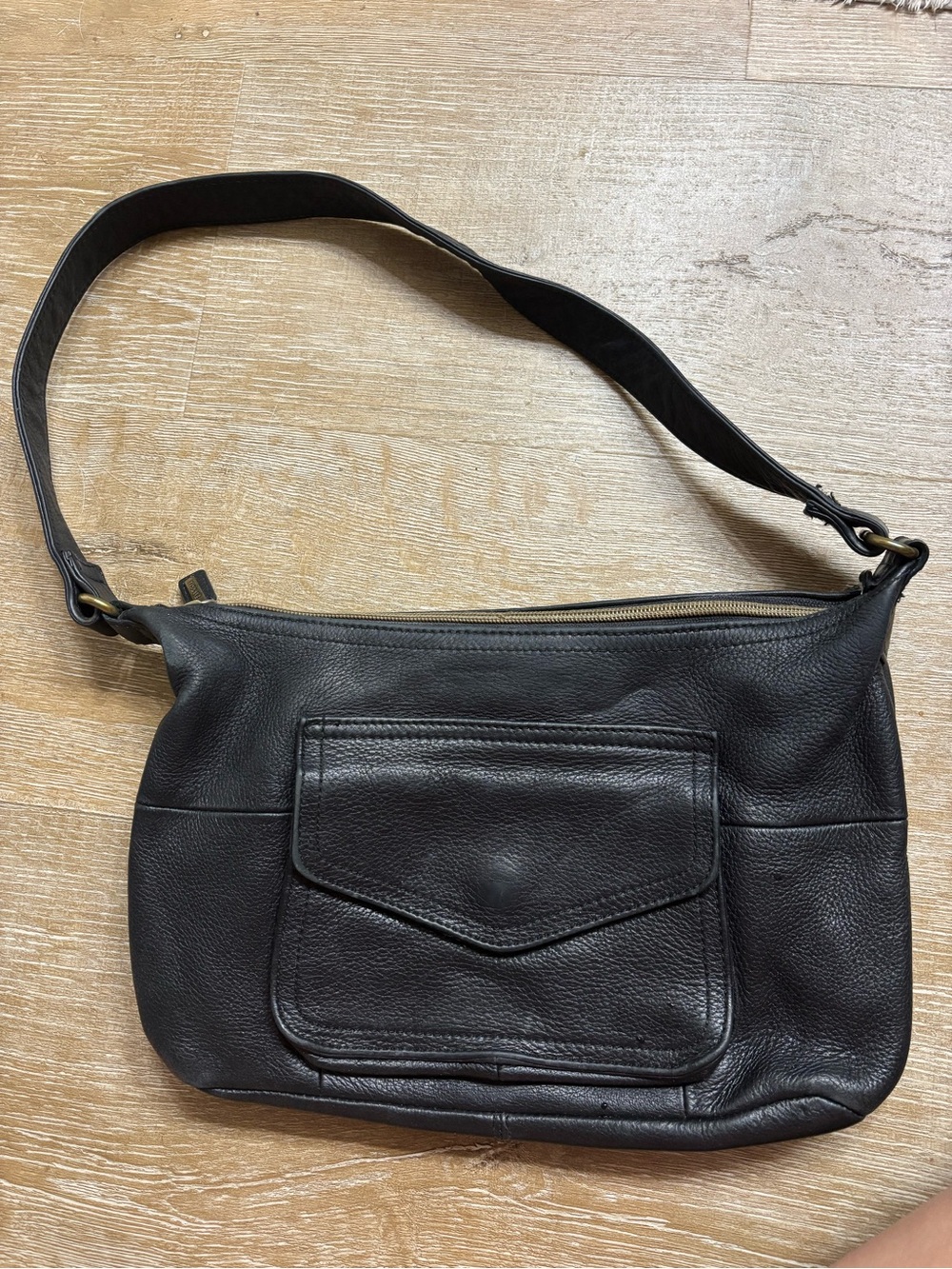 Fossil Black Leather Shoulder Bag with Front Pocket y2k